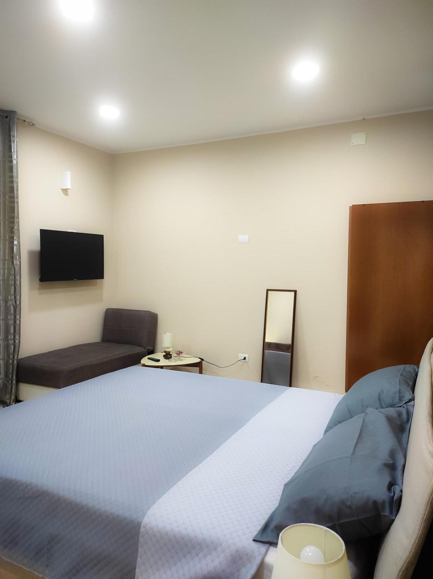 76 Avenue Suites Wi-Fi - Shuttle Reggio di Calabria Exteriér fotografie